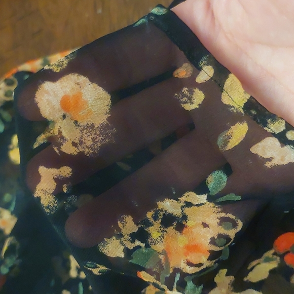 Forever 21 Sheer Floral Button-down Long-sleeved Top - Picture 3 of 13